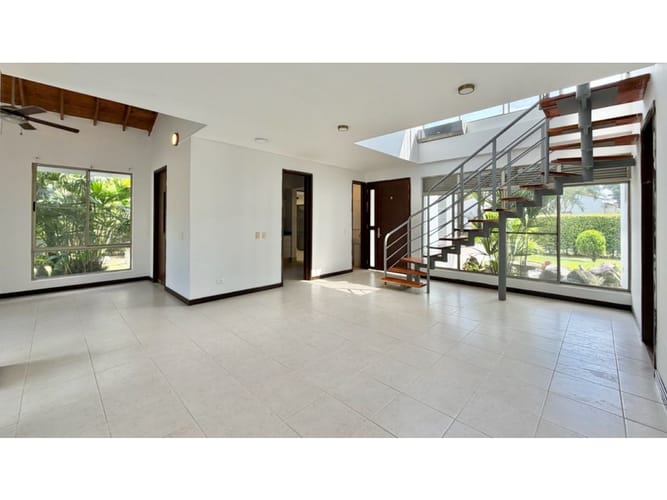 Casa de 4 alcobas en venta en La Morada, Jamundí, 311 m² · foto 5 de 24
