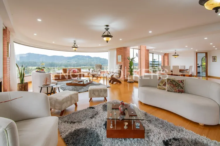 Casa de 3 alcobas en venta en Aposentos, Sopó, 340 m² · foto 4 de 20