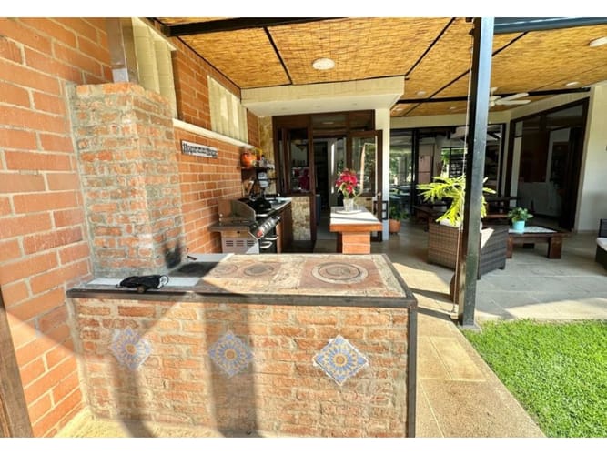 Casa de 4 alcobas en venta en Verde Horizonte, Jamundí, 324 m² · foto 12 de 24
