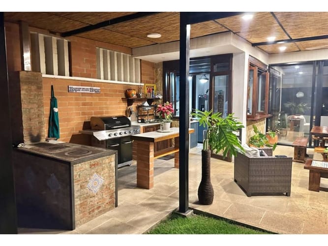 Casa de 4 alcobas en venta en Verde Horizonte, Jamundí, 324 m² · foto 13 de 24