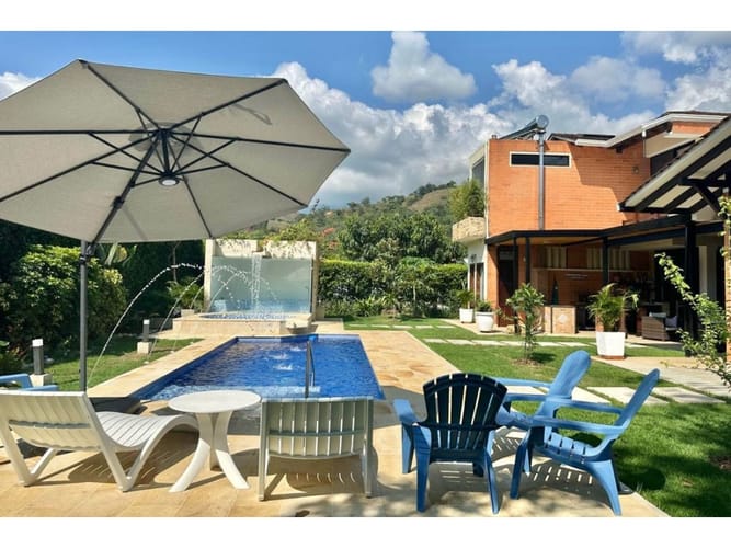 Casa de 4 alcobas en venta en Verde Horizonte, Jamundí, 324 m² · foto 16 de 24