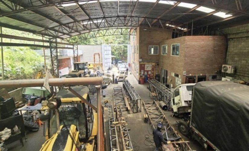 Bodega en venta en Las Vegas, Envigado, 775 m² · foto 2 de 6