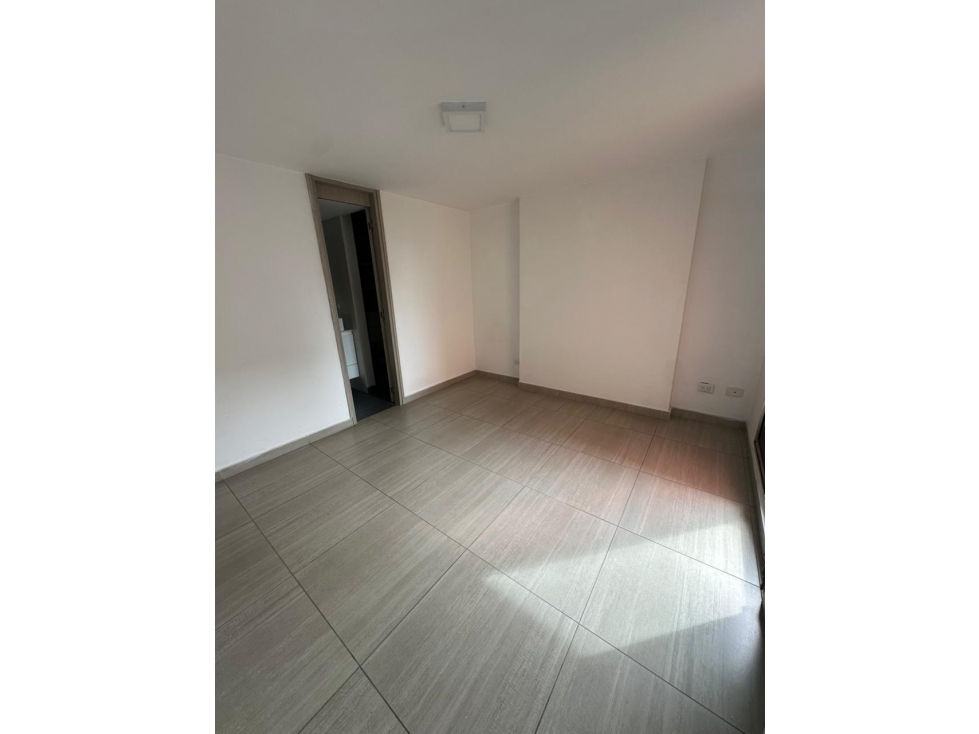 Apartamento en venta en Los Colores, Medellín · foto 12 de 17