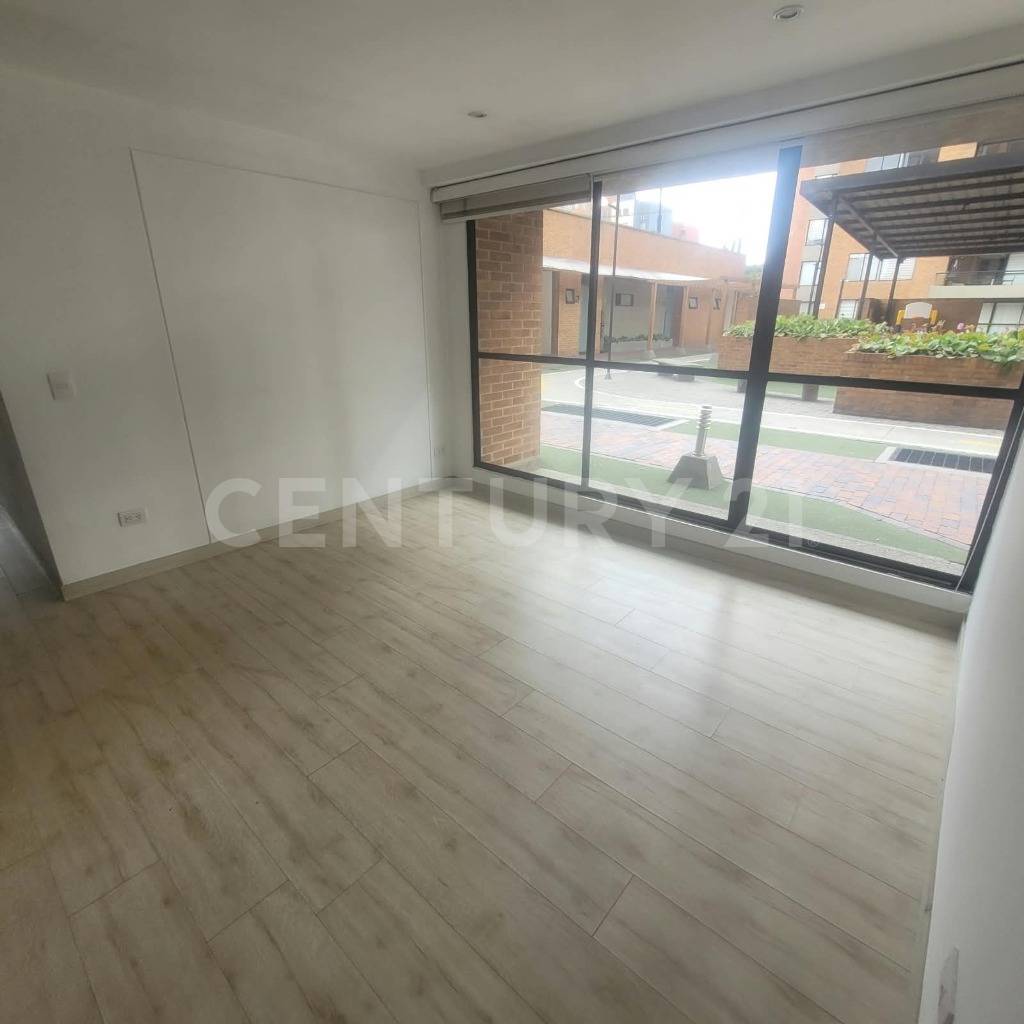 Apartamento en arriendo en Hayuelos, Bogotá · foto 2 de 14