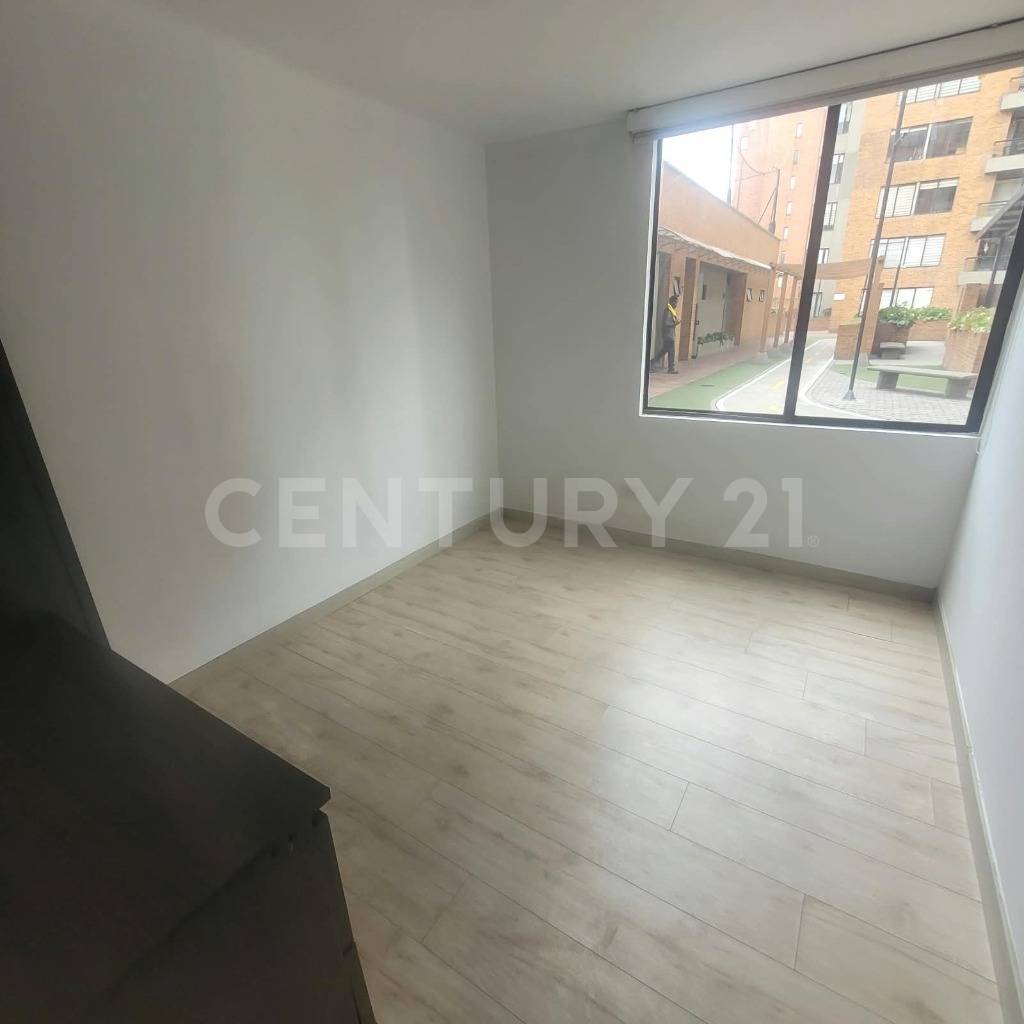 Apartamento en arriendo en Hayuelos, Bogotá · foto 7 de 14
