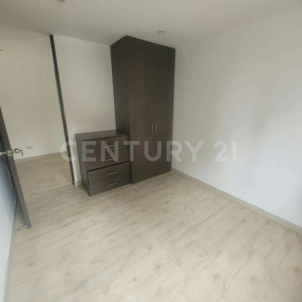Apartamento en arriendo en Hayuelos, Bogotá · foto 8 de 14