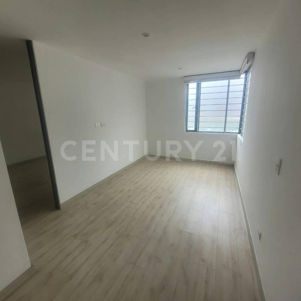 Apartamento en arriendo en Hayuelos, Bogotá · foto 11 de 14