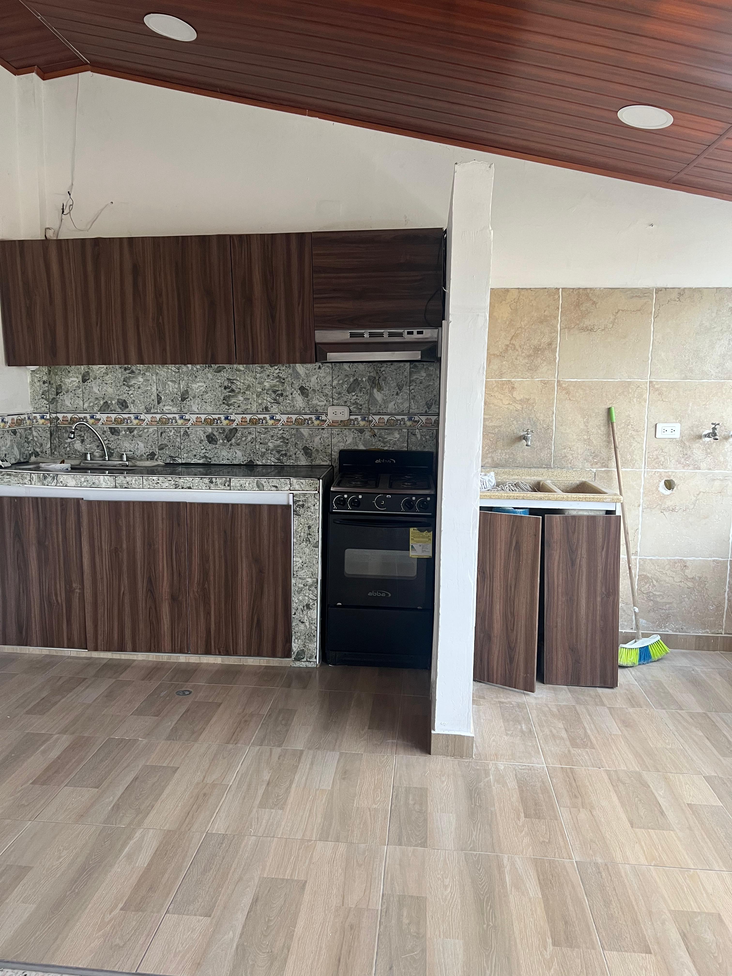 Apartamento en arriendo en Estrella Del Norte, Bogotá · foto 9 de 16