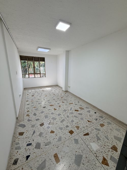 Casa de 5 alcobas en arriendo en Santa Isabel, Cali, 350 m² · foto 5 de 24