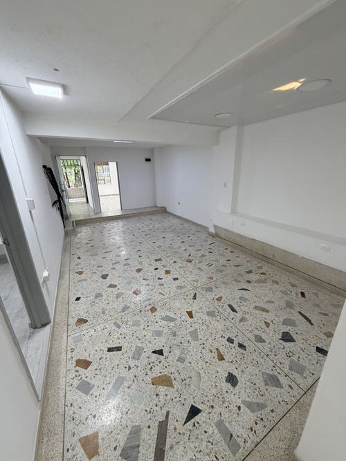 Casa de 5 alcobas en arriendo en Santa Isabel, Cali, 350 m² · foto 18 de 24