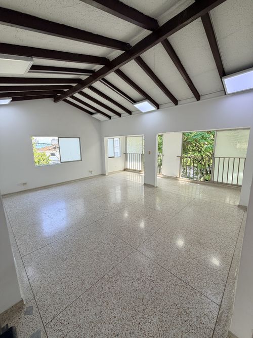 Casa de 5 alcobas en arriendo en Santa Isabel, Cali, 350 m² · foto 19 de 24