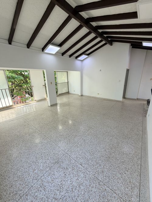 Casa de 5 alcobas en arriendo en Santa Isabel, Cali, 350 m² · foto 22 de 24