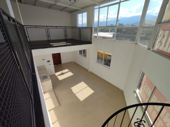 Edificio en arriendo en Guayaquil, Cali, 227 m² · foto 3 de 17