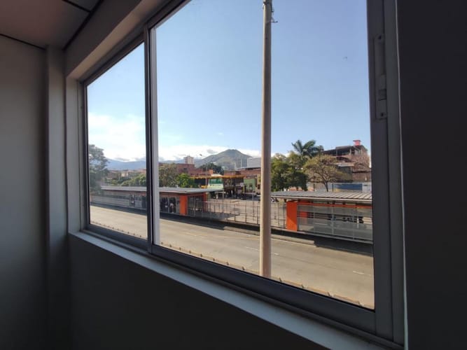 Edificio en arriendo en Guayaquil, Cali, 227 m² · foto 5 de 17