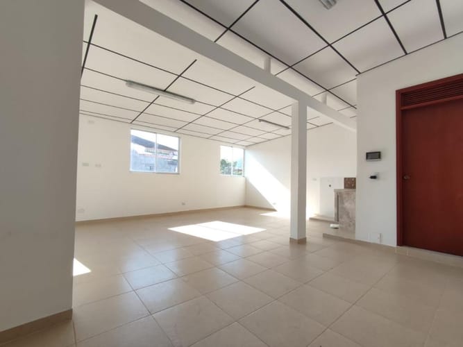 Edificio en arriendo en Guayaquil, Cali, 227 m² · foto 11 de 17