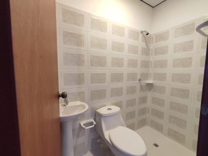 Edificio en arriendo en Guayaquil, Cali, 227 m² · foto 16 de 17