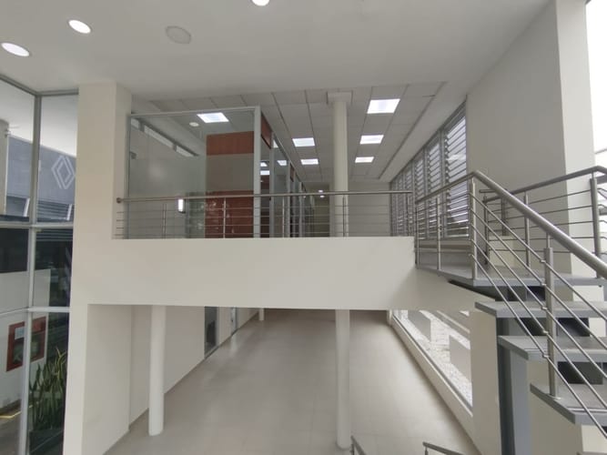 Local en arriendo en Ciudad Jardin, Cali, 272 m² · foto 12 de 24