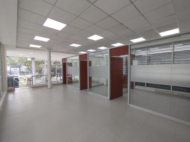Local en arriendo en Ciudad Jardin, Cali, 272 m² · foto 14 de 24