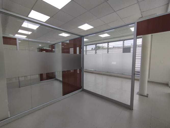 Local en arriendo en Ciudad Jardin, Cali, 272 m² · foto 15 de 24