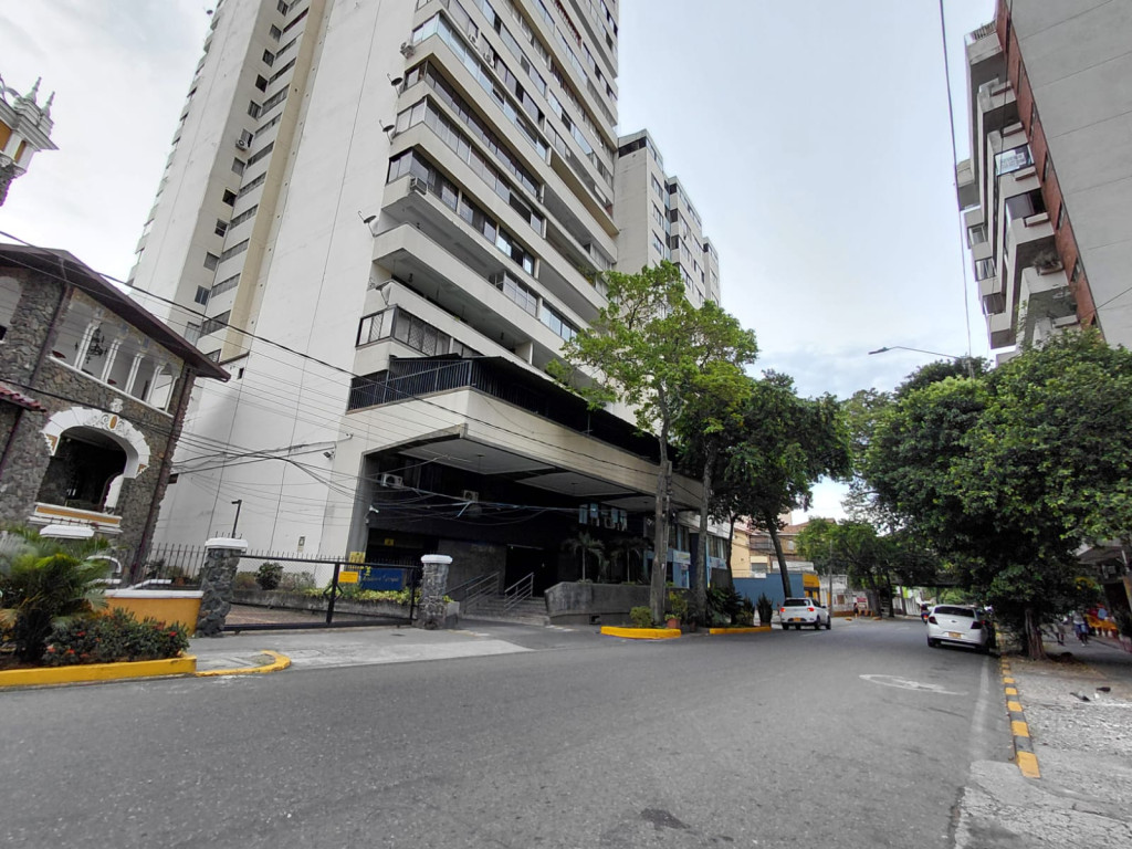 Apartamento de 2 habitaciones en arriendo en Centenario, Cali — imagen 1 de 27