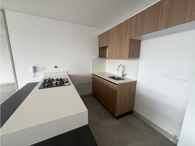 Apartamento de 2 alcobas en arriendo en Los Balsos, Medellín, 89 m² · foto 2 de 20