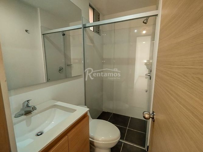 Apartamento de 2 alcobas en arriendo en Loma Del Esmeraldal, Medellín, 84 m² · foto 22 de 24