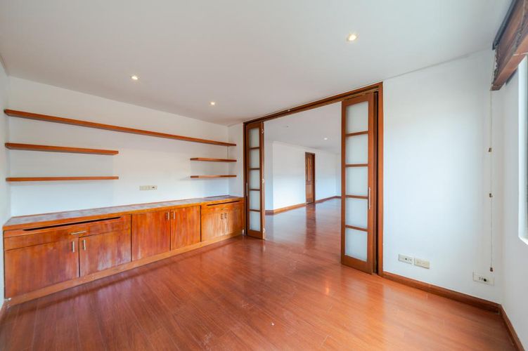 Apartamento de 3 alcobas en arriendo en Santa Barbara Central, Bogotá, 142 m² · foto 7 de 24
