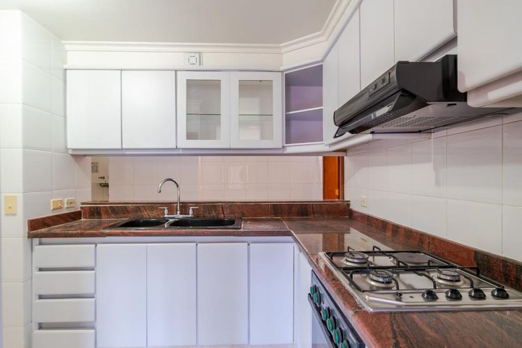 Apartamento de 3 alcobas en arriendo en Santa Barbara Central, Bogotá, 142 m² · foto 9 de 24