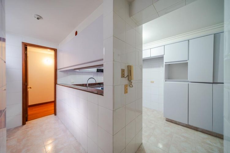 Apartamento de 3 alcobas en arriendo en Santa Barbara Central, Bogotá, 142 m² · foto 11 de 24