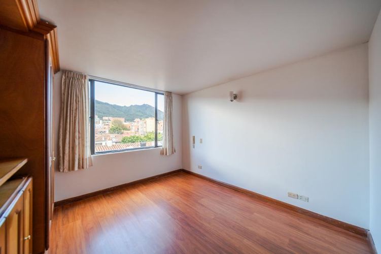 Apartamento de 3 alcobas en arriendo en Santa Barbara Central, Bogotá, 142 m² · foto 13 de 24