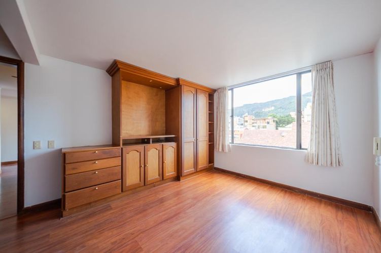Apartamento de 3 alcobas en arriendo en Santa Barbara Central, Bogotá, 142 m² · foto 14 de 24