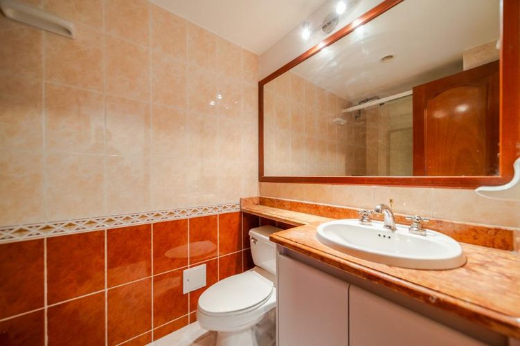Apartamento de 3 alcobas en arriendo en Santa Barbara Central, Bogotá, 142 m² · foto 18 de 24