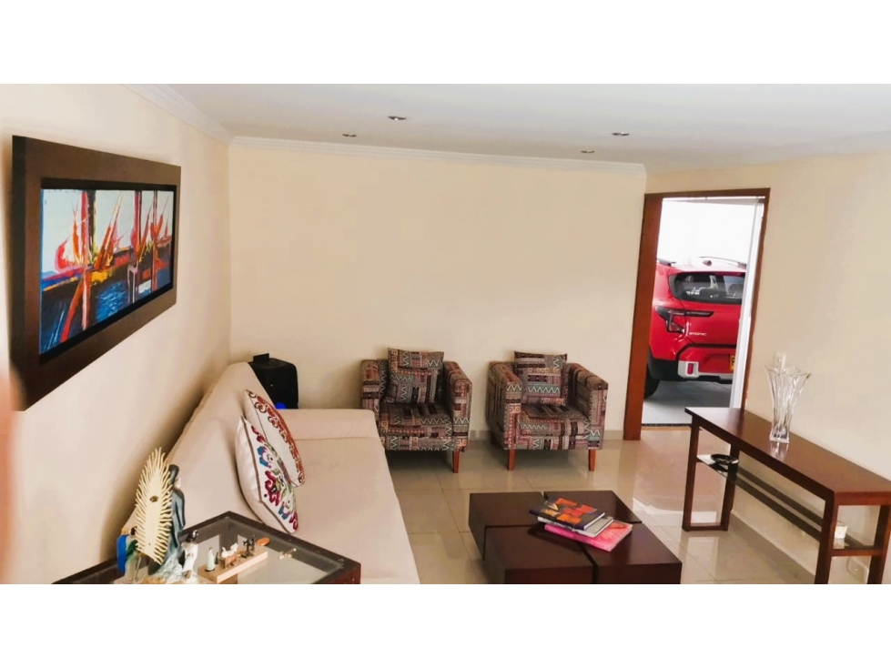 Casa en venta en Engativá, Bogotá · foto 3 de 24