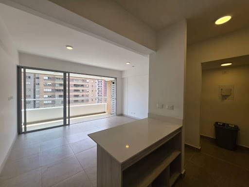 Apartamento de 2 alcobas en venta en Ciudad Del Río, Medellín, 73 m² · foto 2 de 24