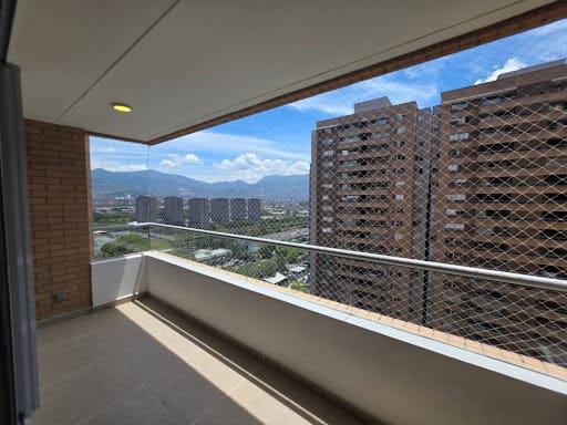 Apartamento de 2 alcobas en venta en Ciudad Del Río, Medellín, 73 m² · foto 12 de 24