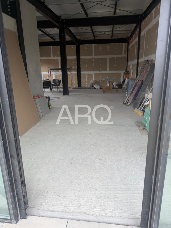 Local Comercial en Alquiler · Foto 3