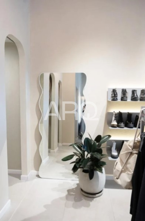 Local Comercial en Alquiler · Foto 3