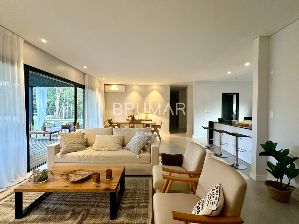 Casa en Alquiler · Foto 4