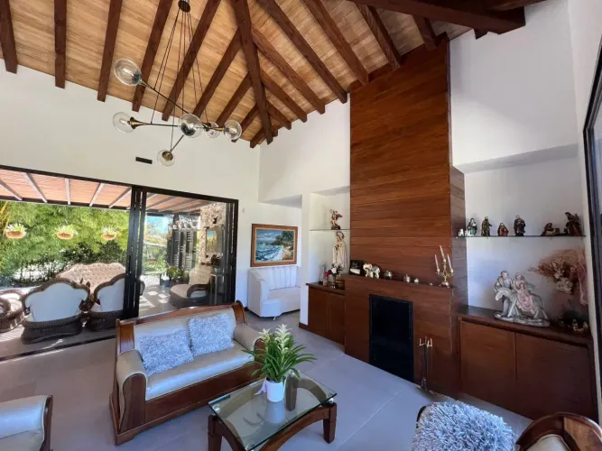 Casa de 4 alcobas en venta en Las Garzonas, El Carmen de Viboral · foto 14 de 24