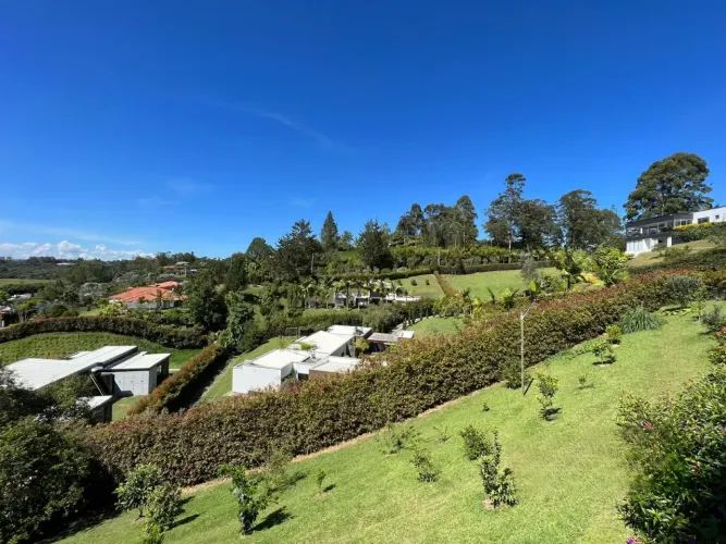 Casa de 4 alcobas en venta en Las Garzonas, El Carmen de Viboral · foto 24 de 24