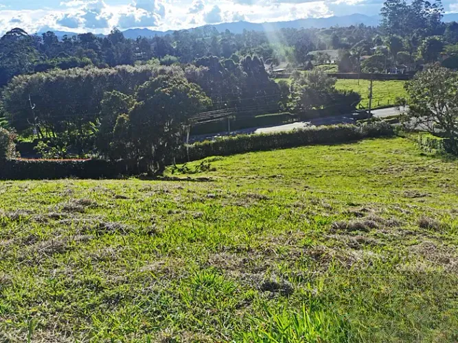 Lote en venta en Quirama, El Carmen de Viboral, 3800 m² · foto 2 de 23