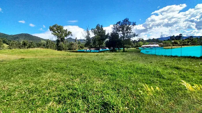 Lote en venta en San Miguel, La Ceja, 2164 m² · foto 4 de 7