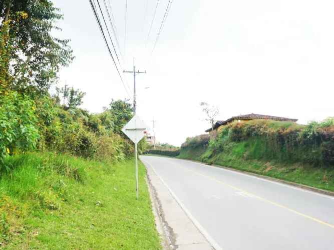 Lote en venta en Cristo Rey, El Carmen de Viboral, 4500 m² · foto 4 de 9