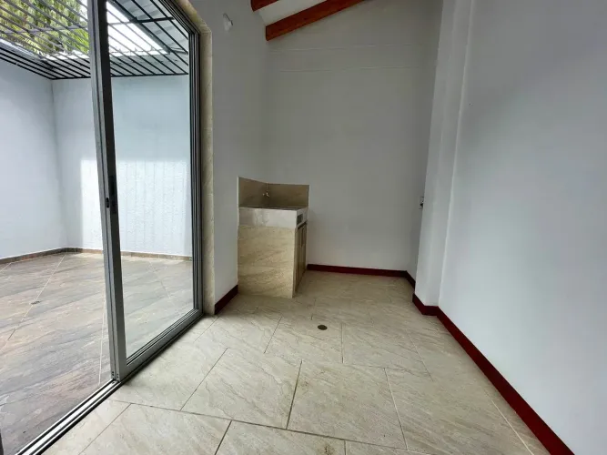 Casa de 4 alcobas en venta en El Carmen De Viboral, El Carmen de Viboral · foto 3 de 19