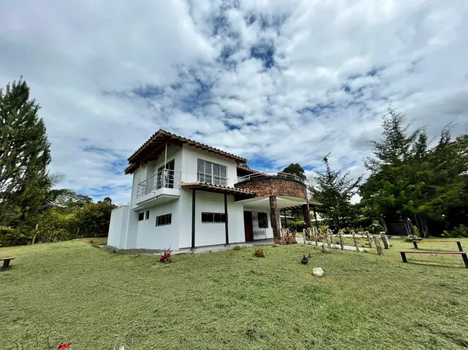 Casa de 4 alcobas en venta en El Carmen De Viboral, El Carmen de Viboral · foto 7 de 19