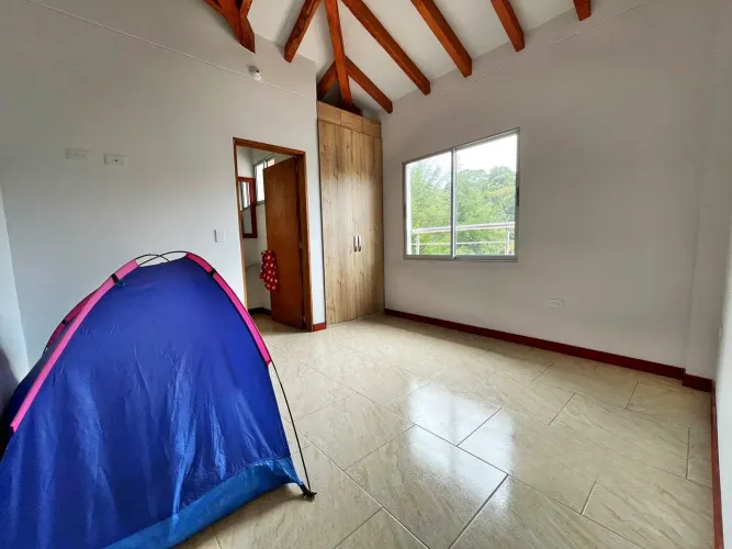 Casa de 4 alcobas en venta en El Carmen De Viboral, El Carmen de Viboral · foto 12 de 19