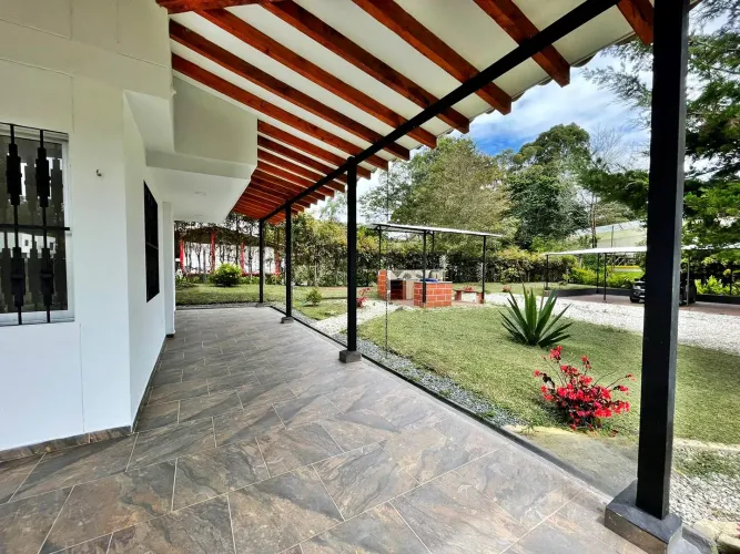 Casa de 4 alcobas en venta en El Carmen De Viboral, El Carmen de Viboral · foto 17 de 19