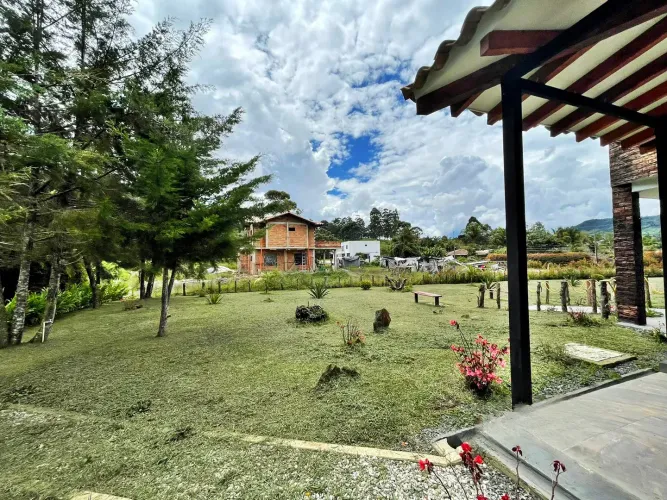 Casa de 4 alcobas en venta en El Carmen De Viboral, El Carmen de Viboral · foto 18 de 19