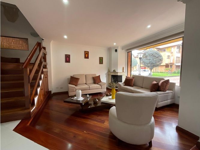 Casa de 4 alcobas en venta en Los Cedros, Chía, 274 m² · foto 2 de 24