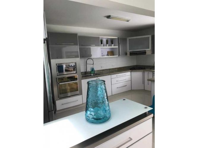 Casa de 6 alcobas en venta en Ciudad Jardin, Cali, 500 m² · foto 16 de 19